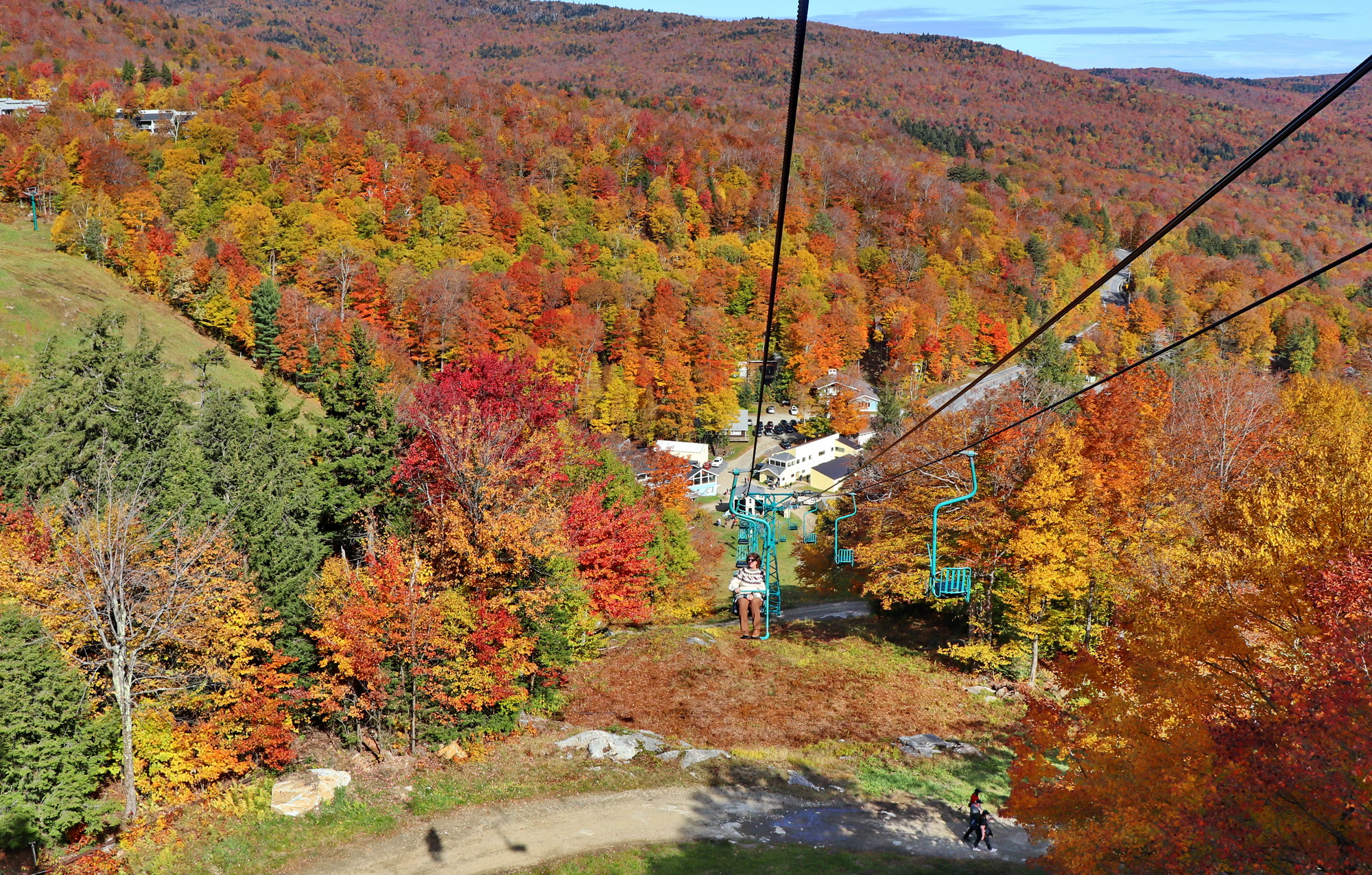 Reader submitted foliage photo of the Mad River Glen Single Chair from Jim Roettger.